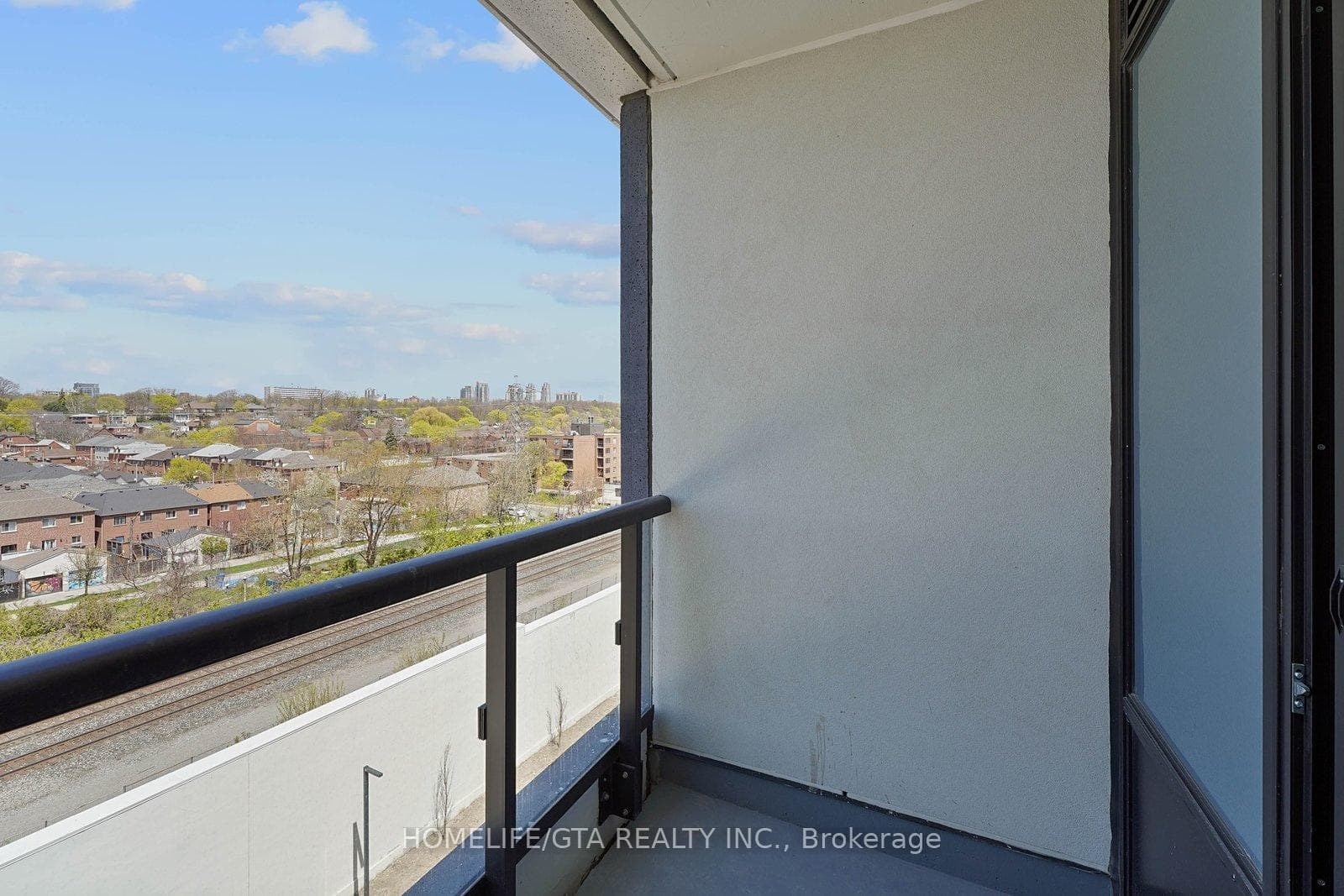 858 Dupont Street Unit 613 photo 23