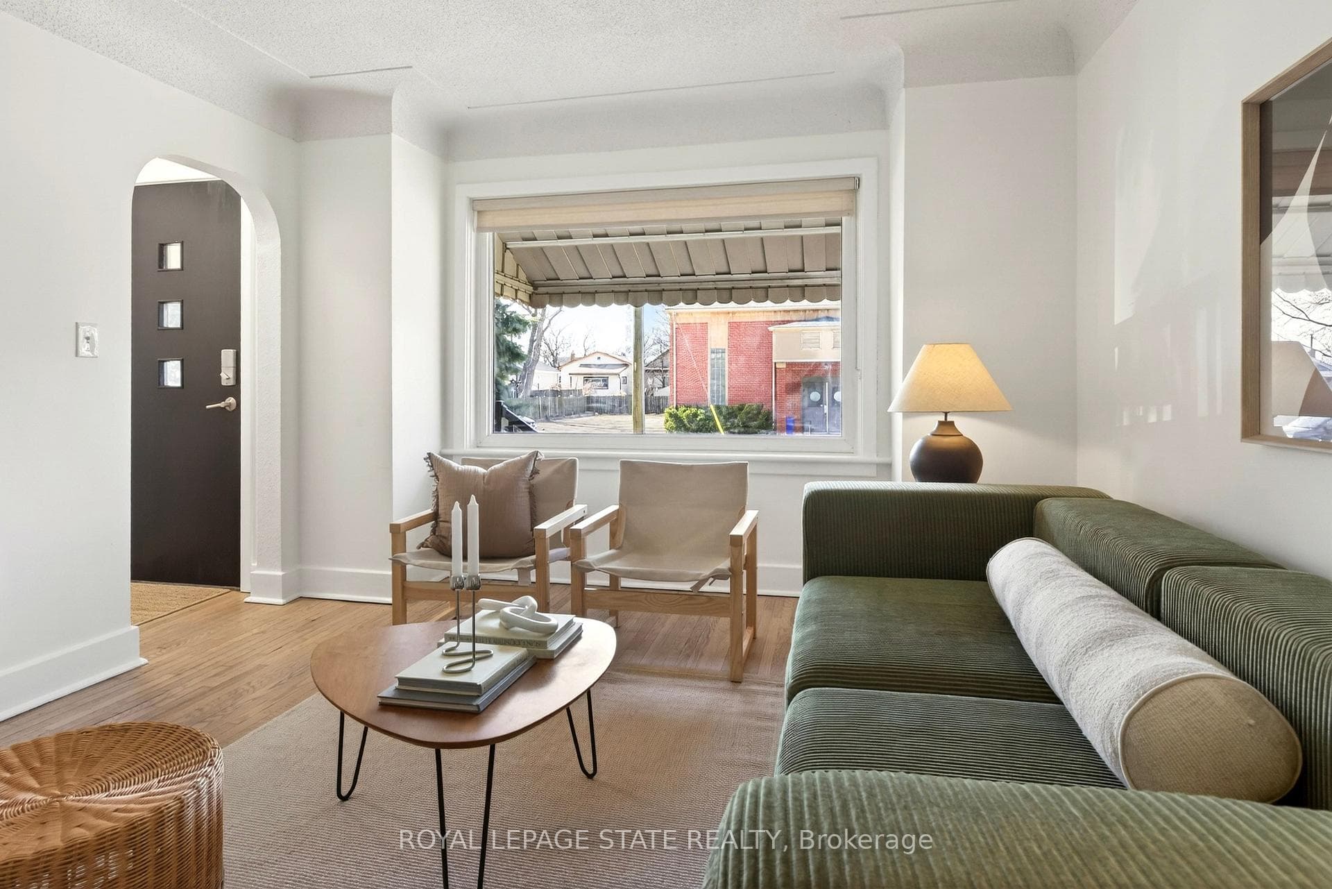 33 East 34th Street photo 3