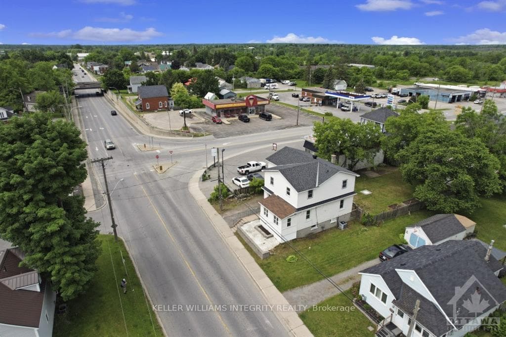 26 CORNELIA Street photo 27