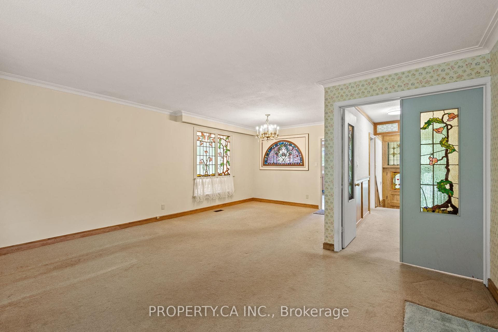 77 Troutbrooke Drive photo 4