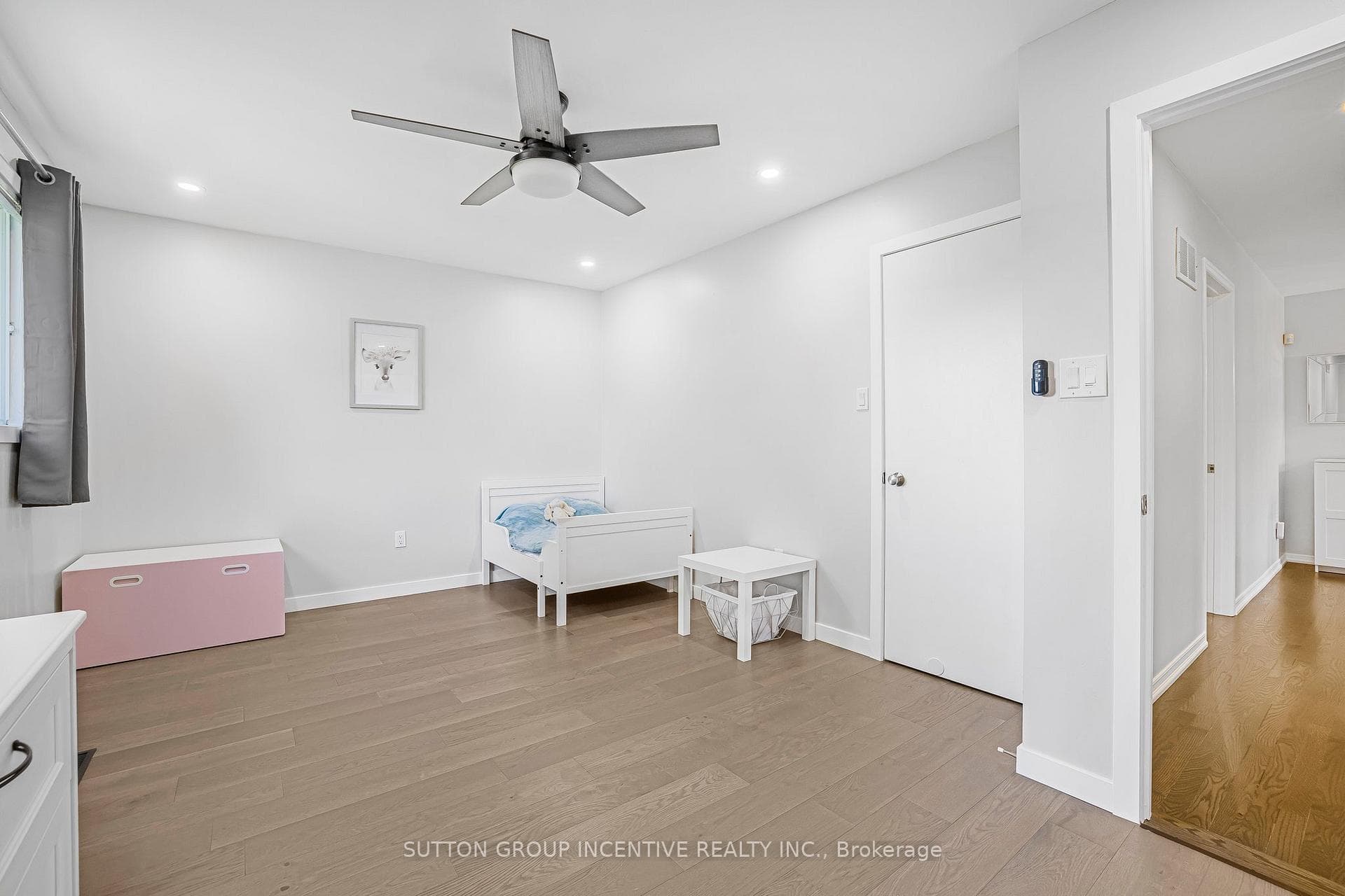 375 Millard Street photo 29
