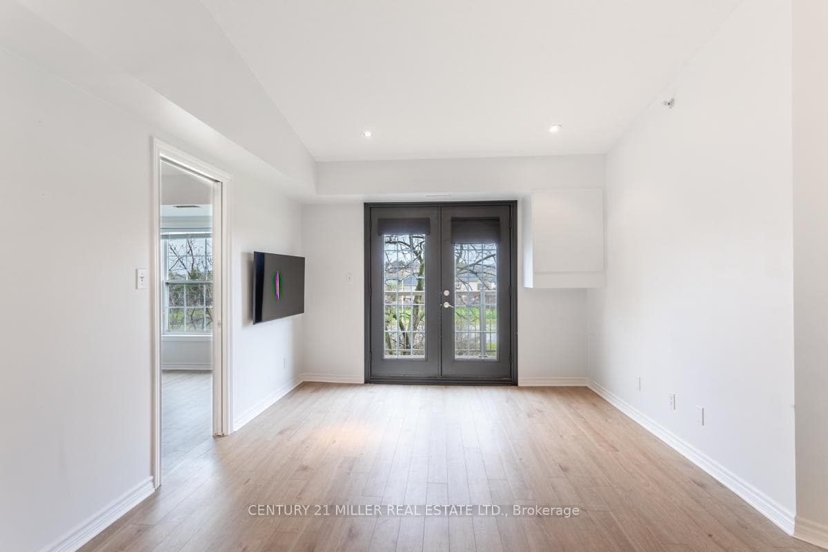 1490 Bishops Gate Unit 403 photo 17