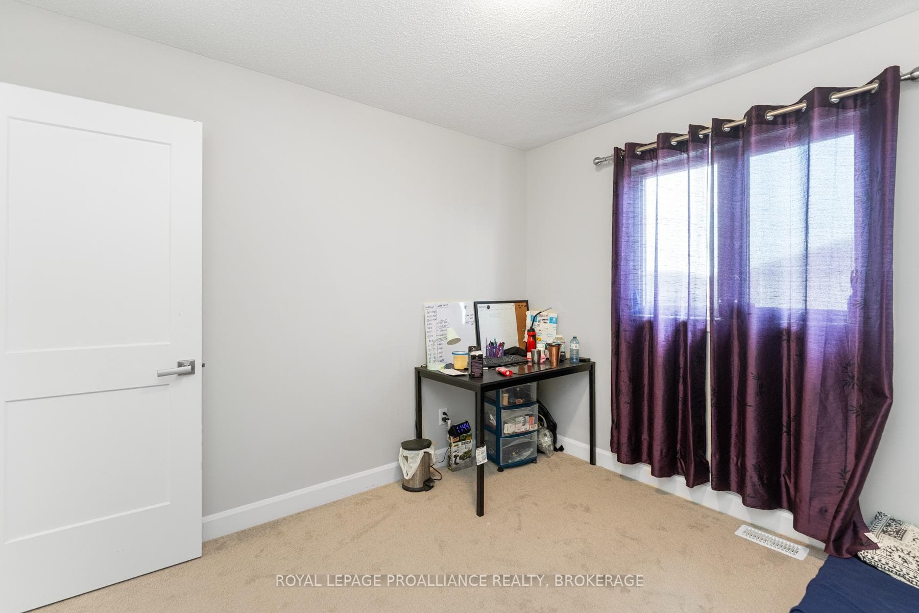 1519 Davenport Crescent photo 31