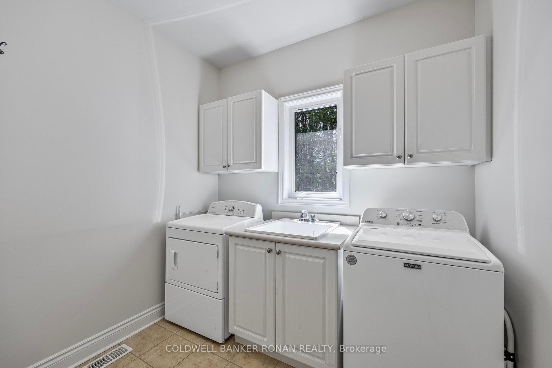 4 Margaret Avenue photo 24