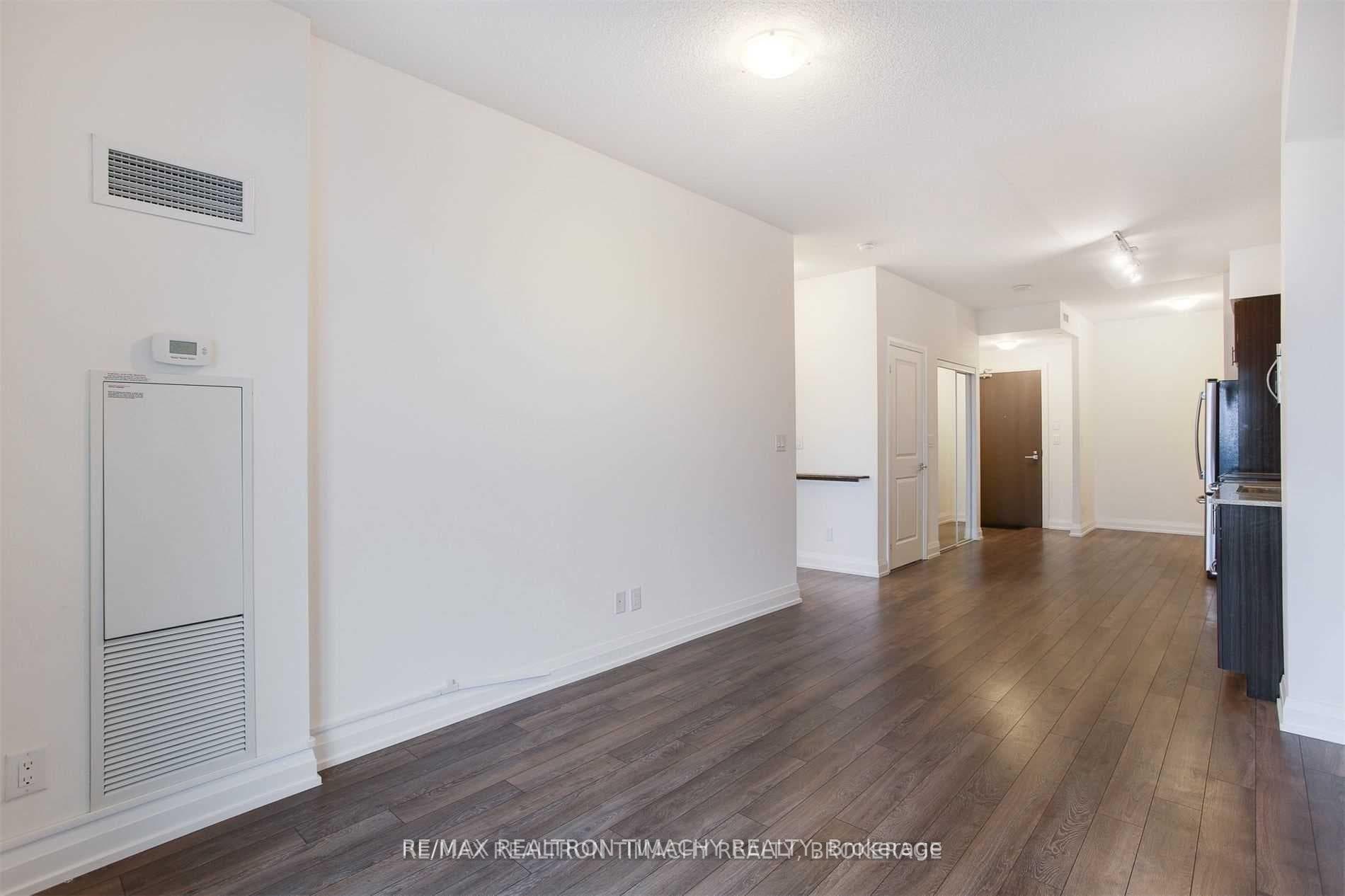 7161 Yonge Street Unit 727 photo 10