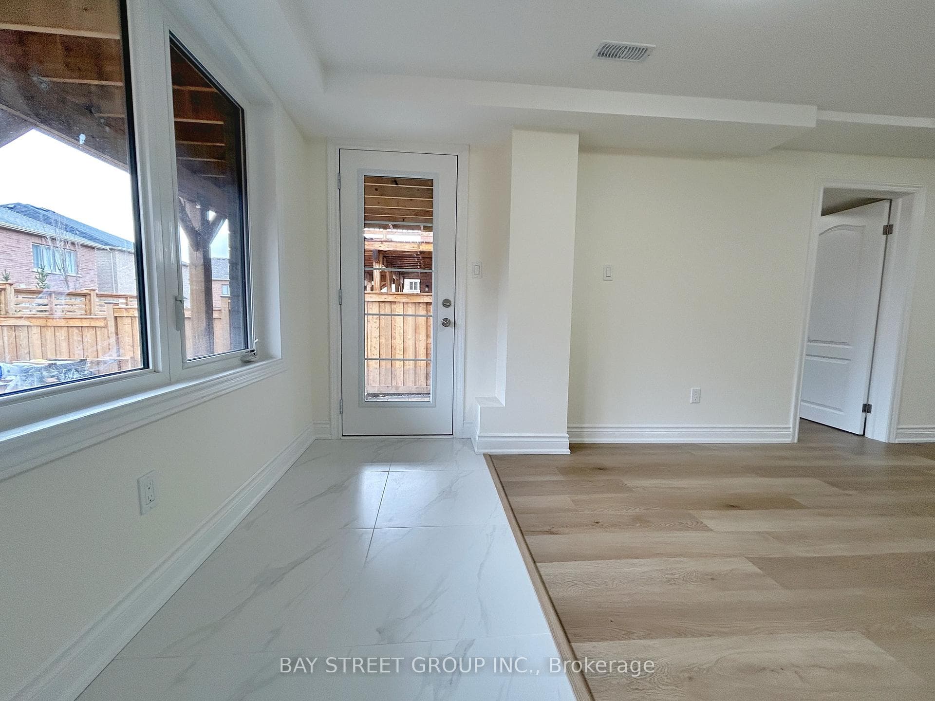 98 Forest Edge Crescent Unit Bsmt photo 9