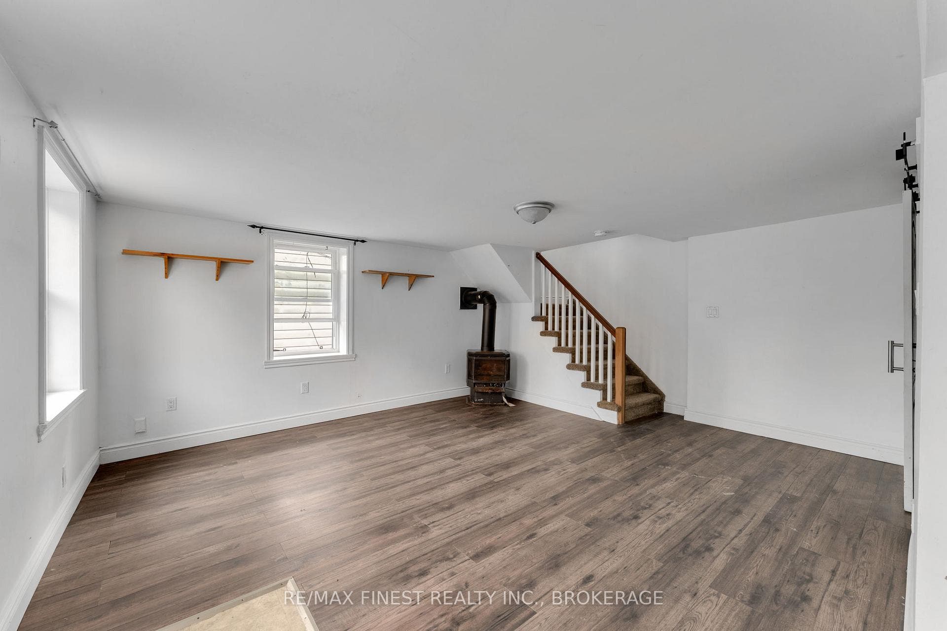148 Thomas Street Unit 1 photo 4