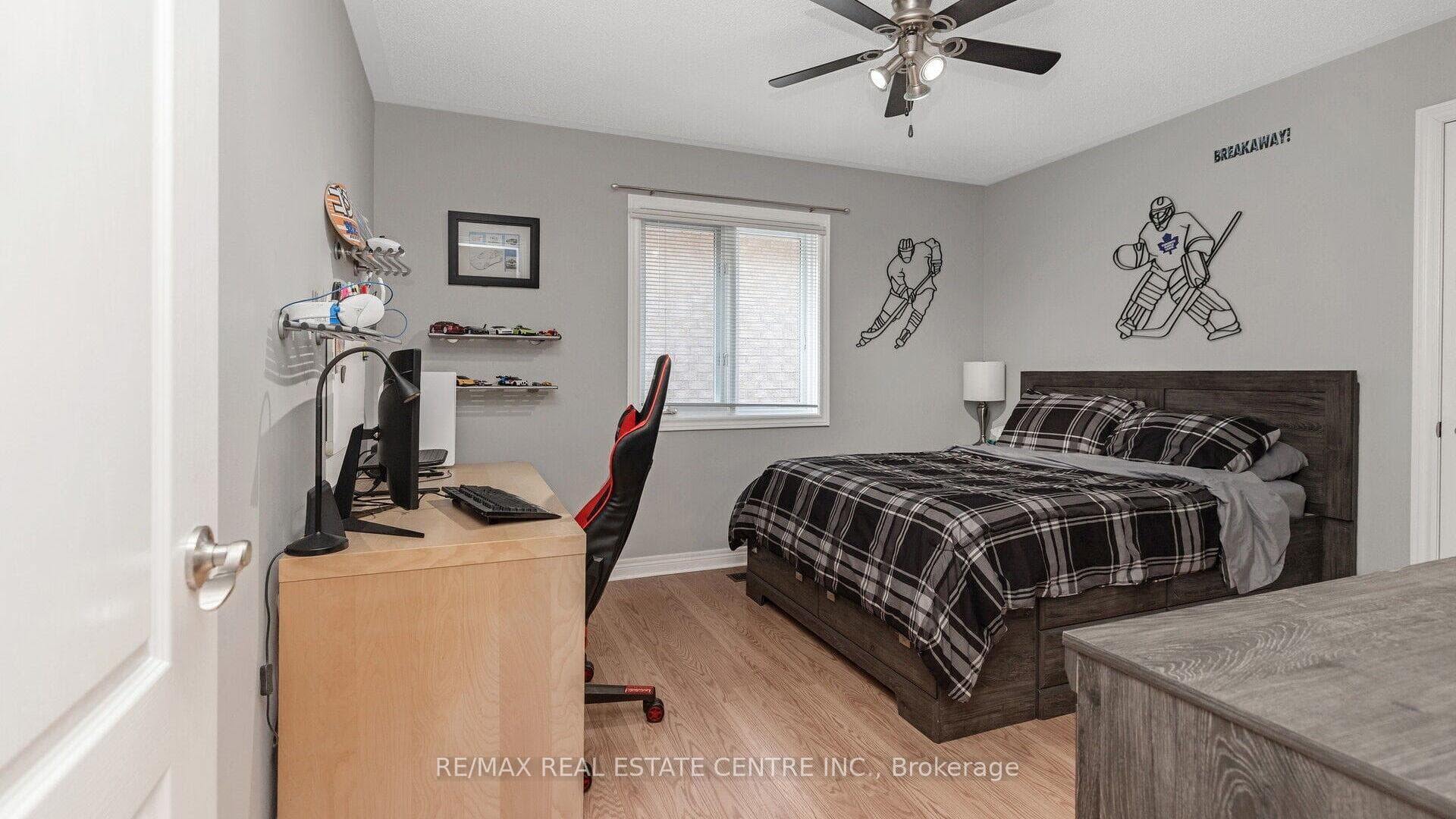 491 Willmott Crescent photo 23