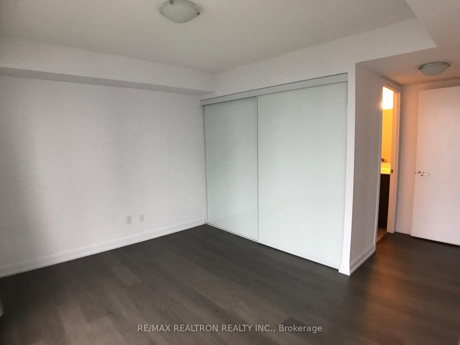 255 Village Green Square Unit 1602 photo 11