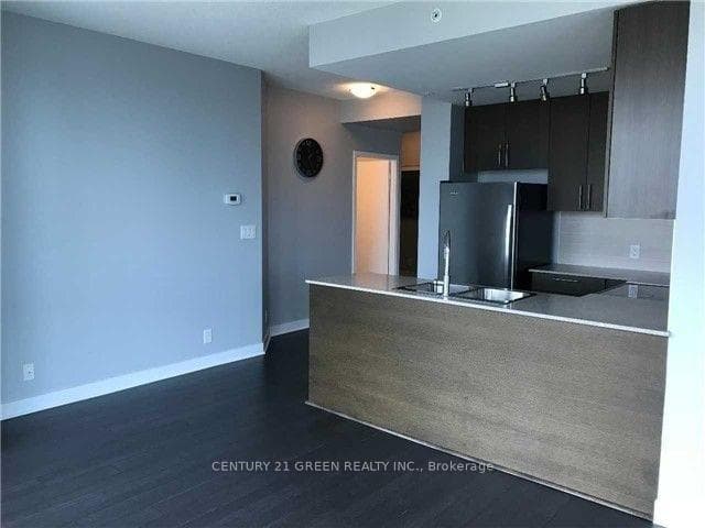 3985 Grand Park Drive Unit 811 photo 9