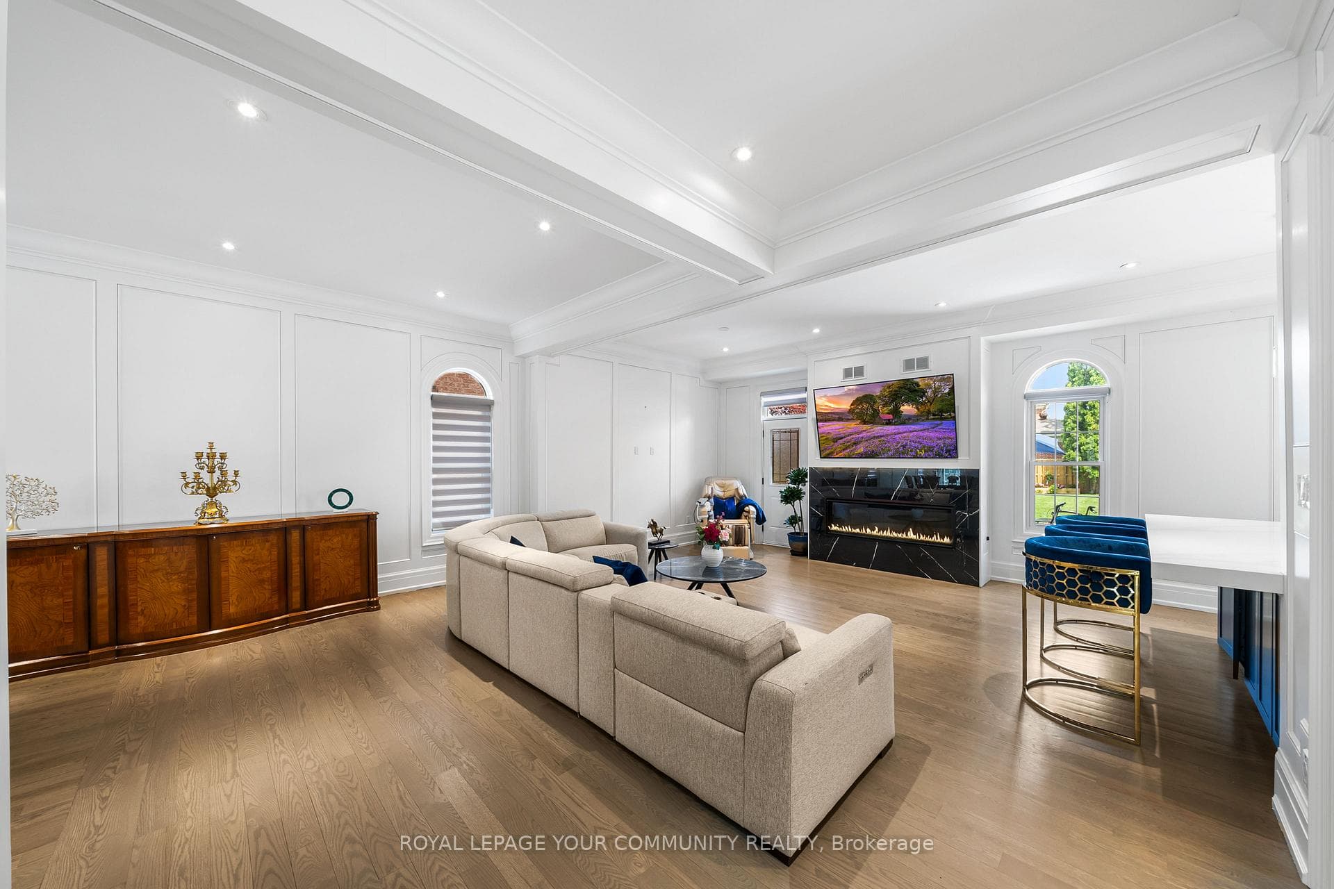 42 Oatlands Crescent photo 9