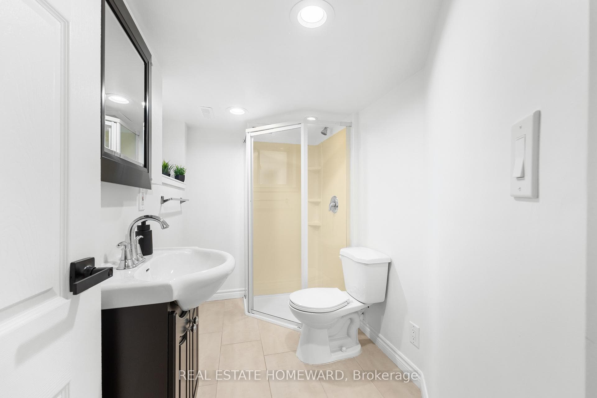 93 Newmarket Avenue photo 26