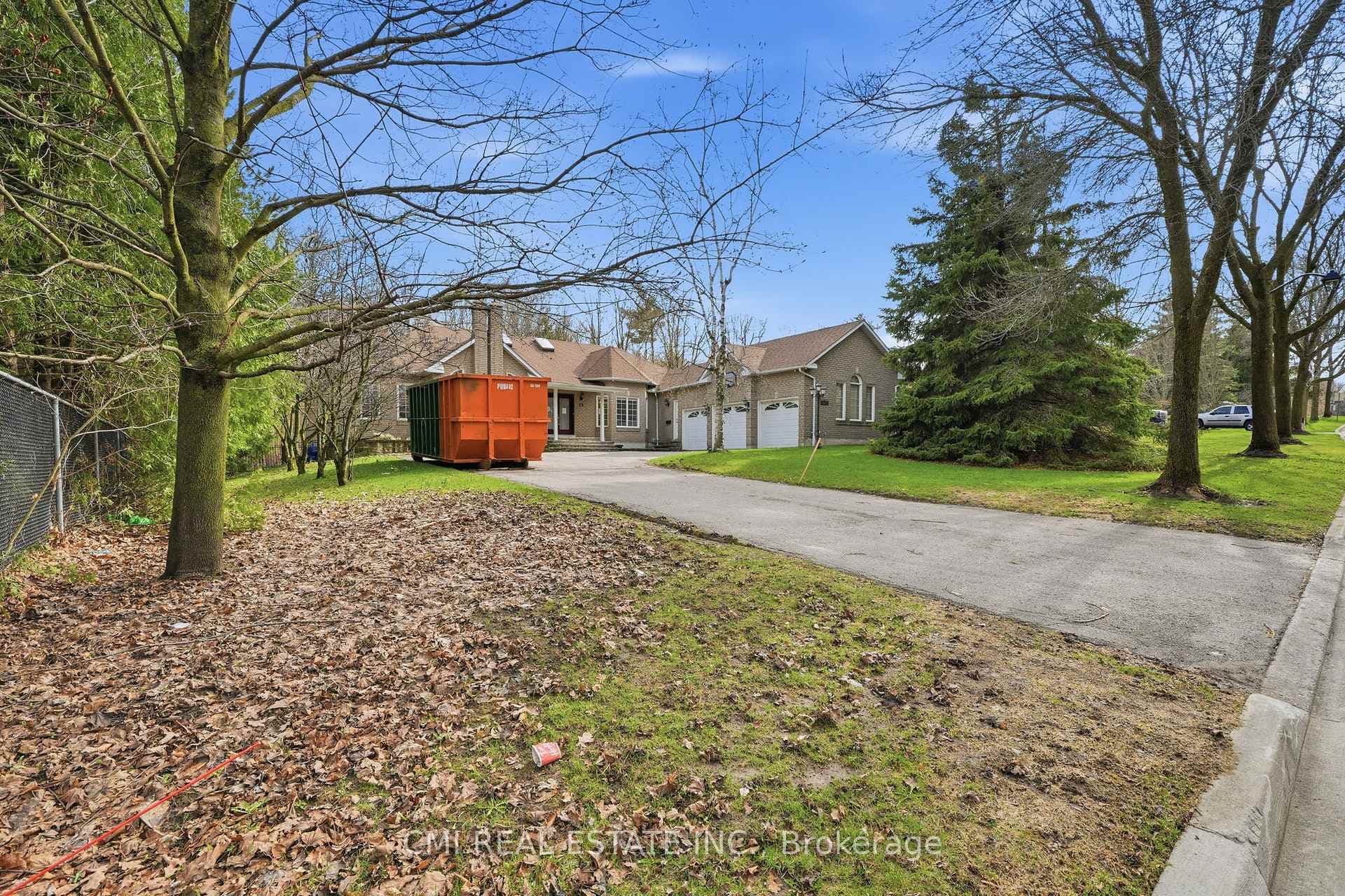 15 Treegrove Circle photo 3