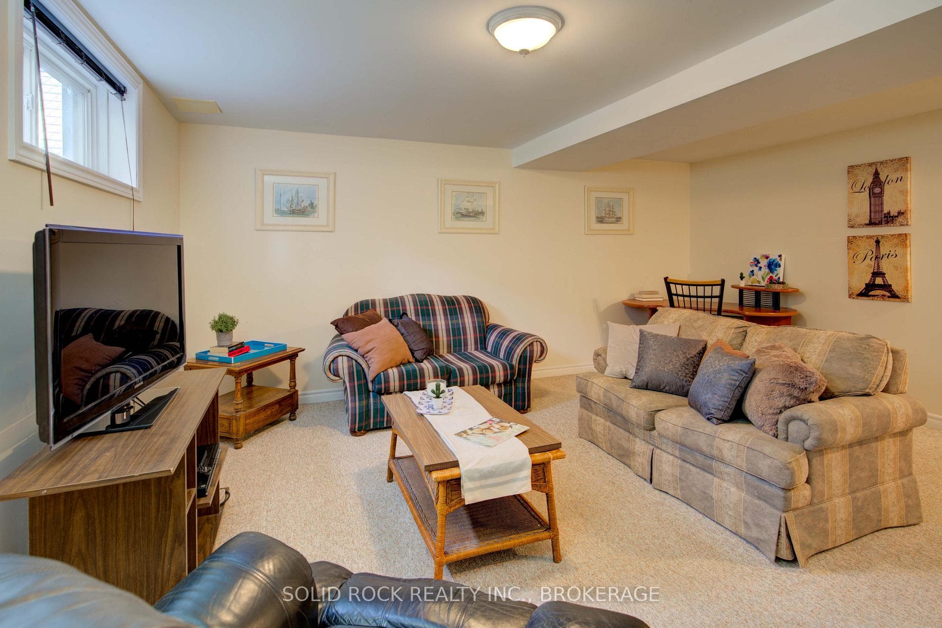 350 Emerald Street photo 25