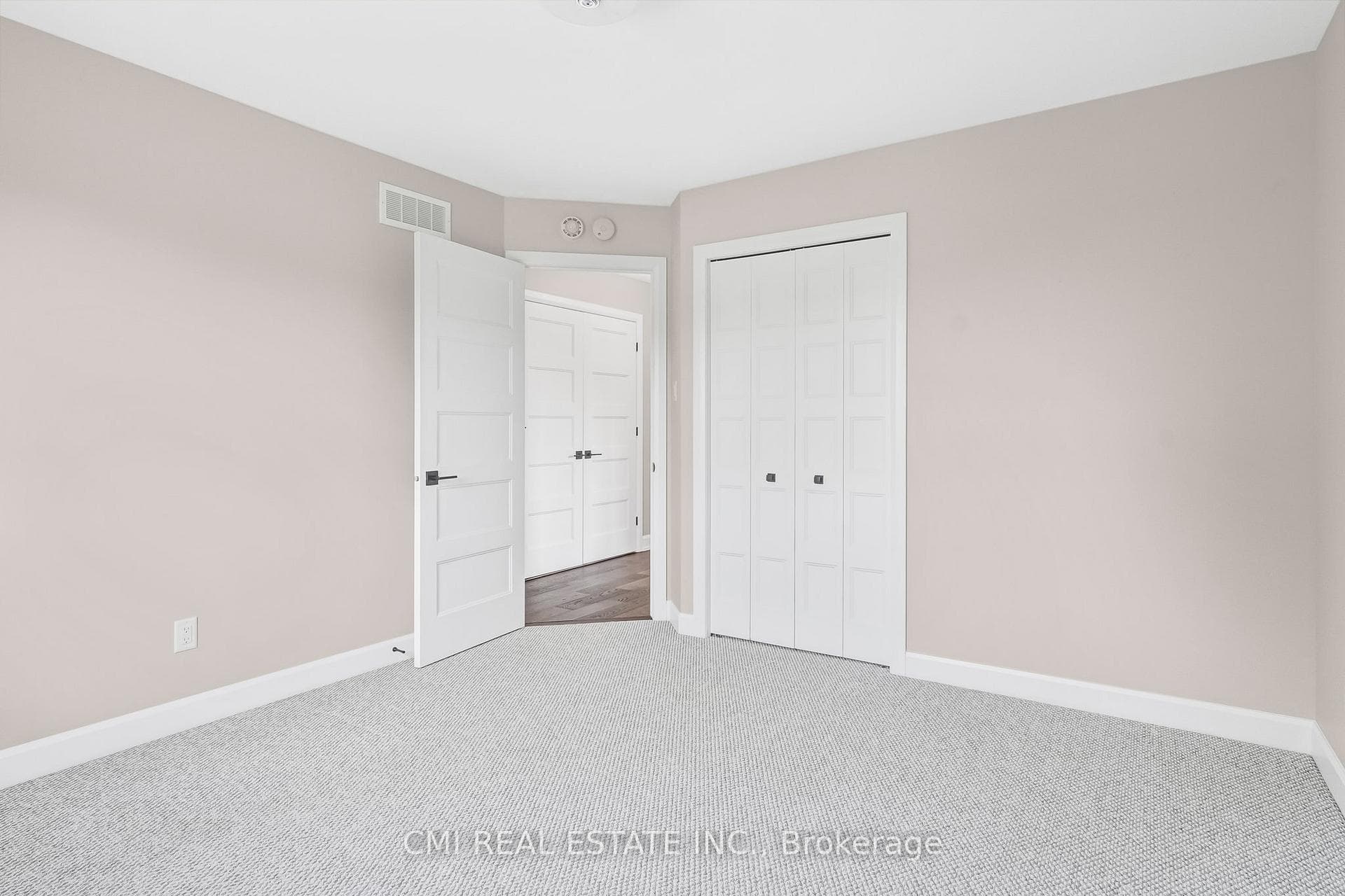 628 Conservation Street photo 26