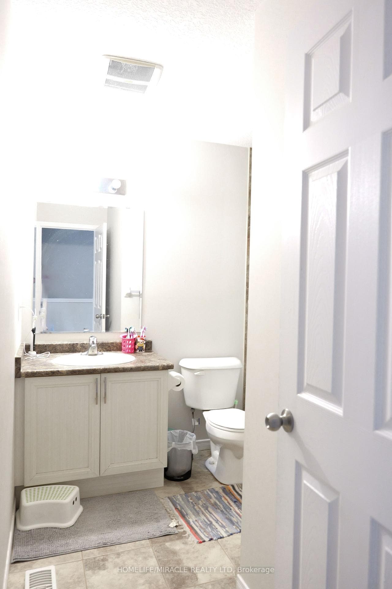 750 Lawrence Street Unit 28 photo 6