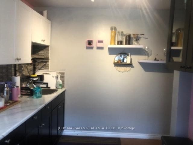 105 Smith Avenue photo 23