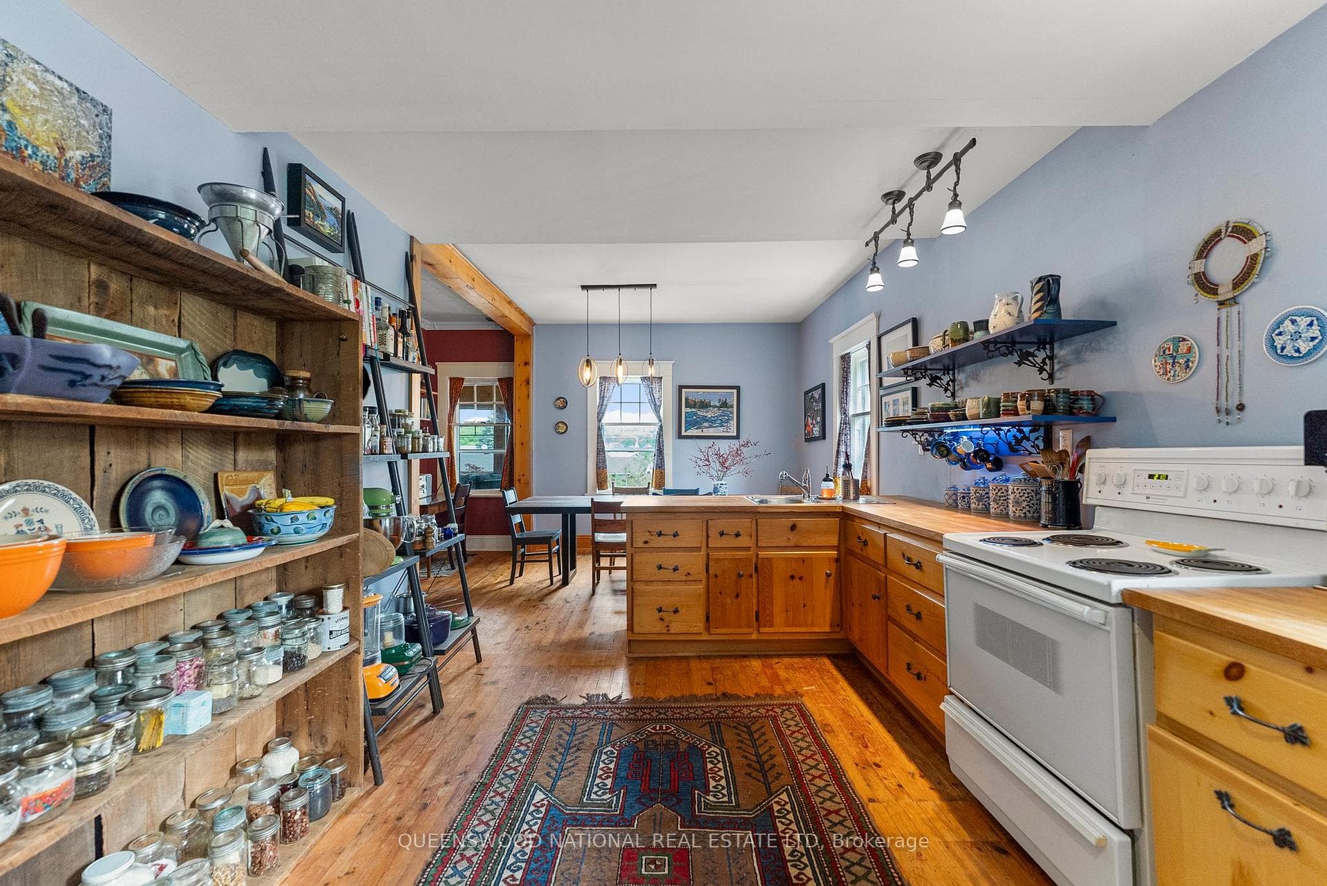 156 Wellington Street photo 17