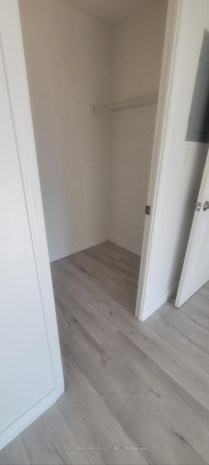 887 bay Street Unit 609 photo 5