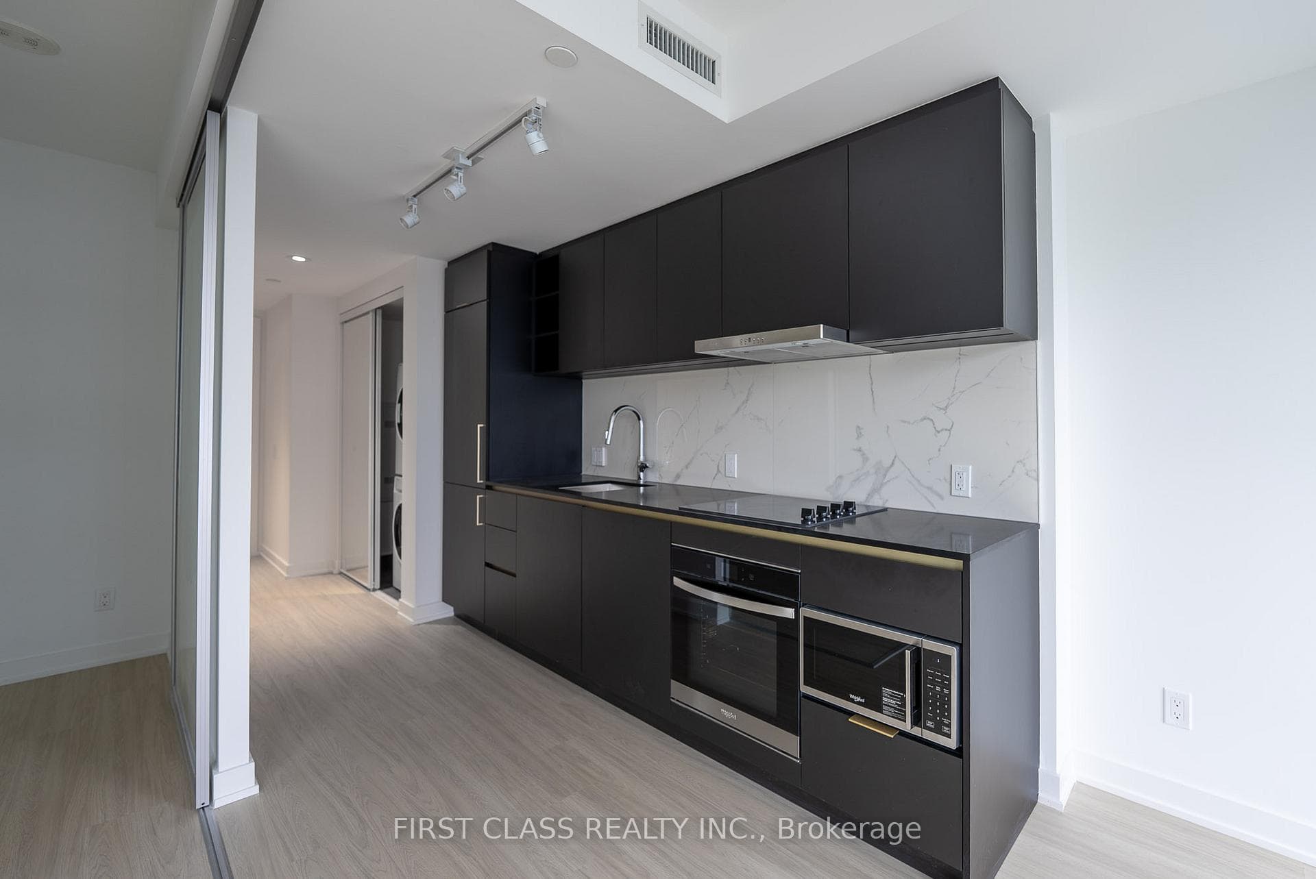 8 Wellesley Street Unit 5006 photo 7