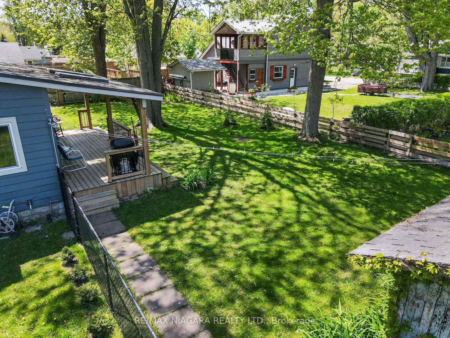 267 Oxford Avenue photo 24