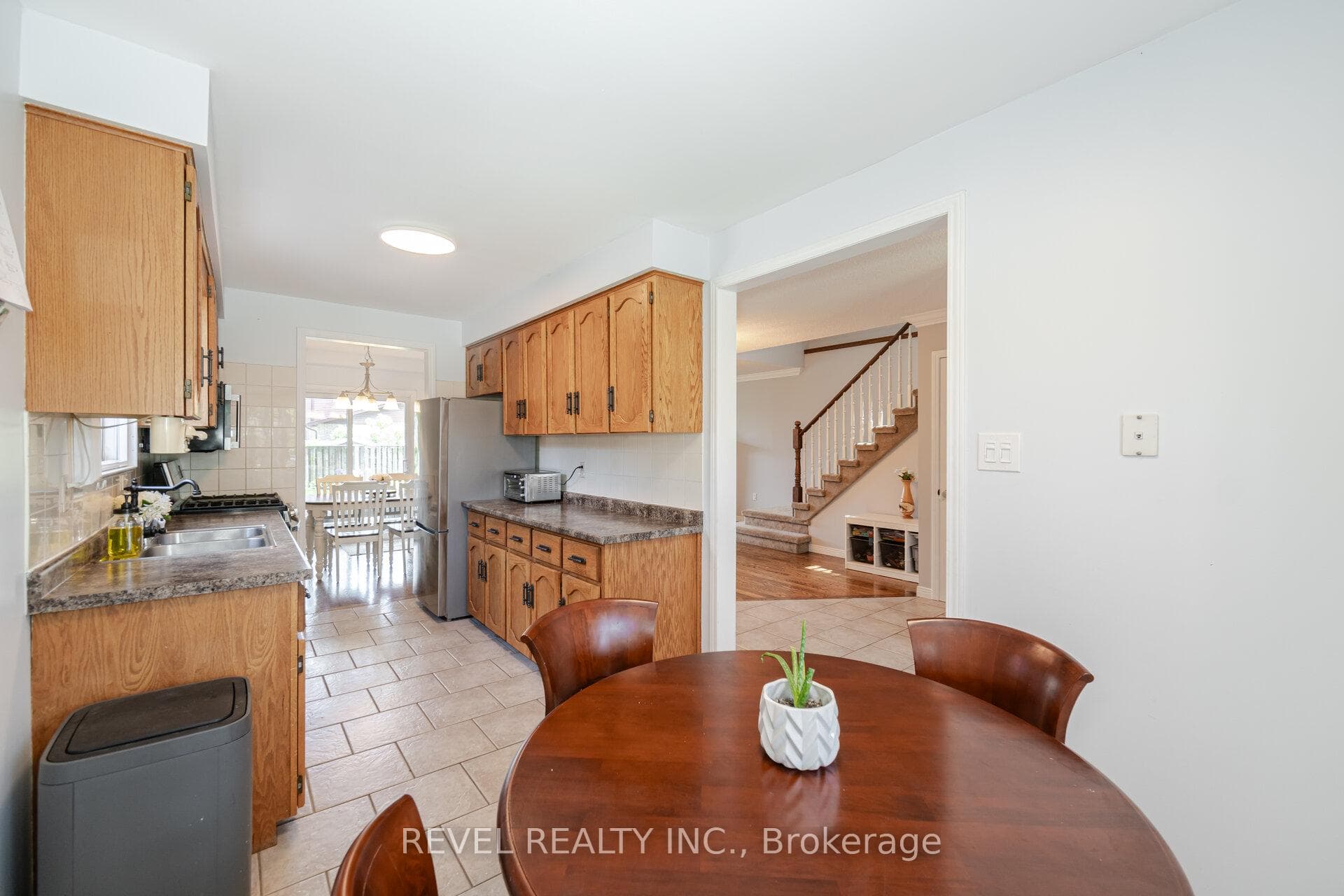 49 Rexford Drive photo 9