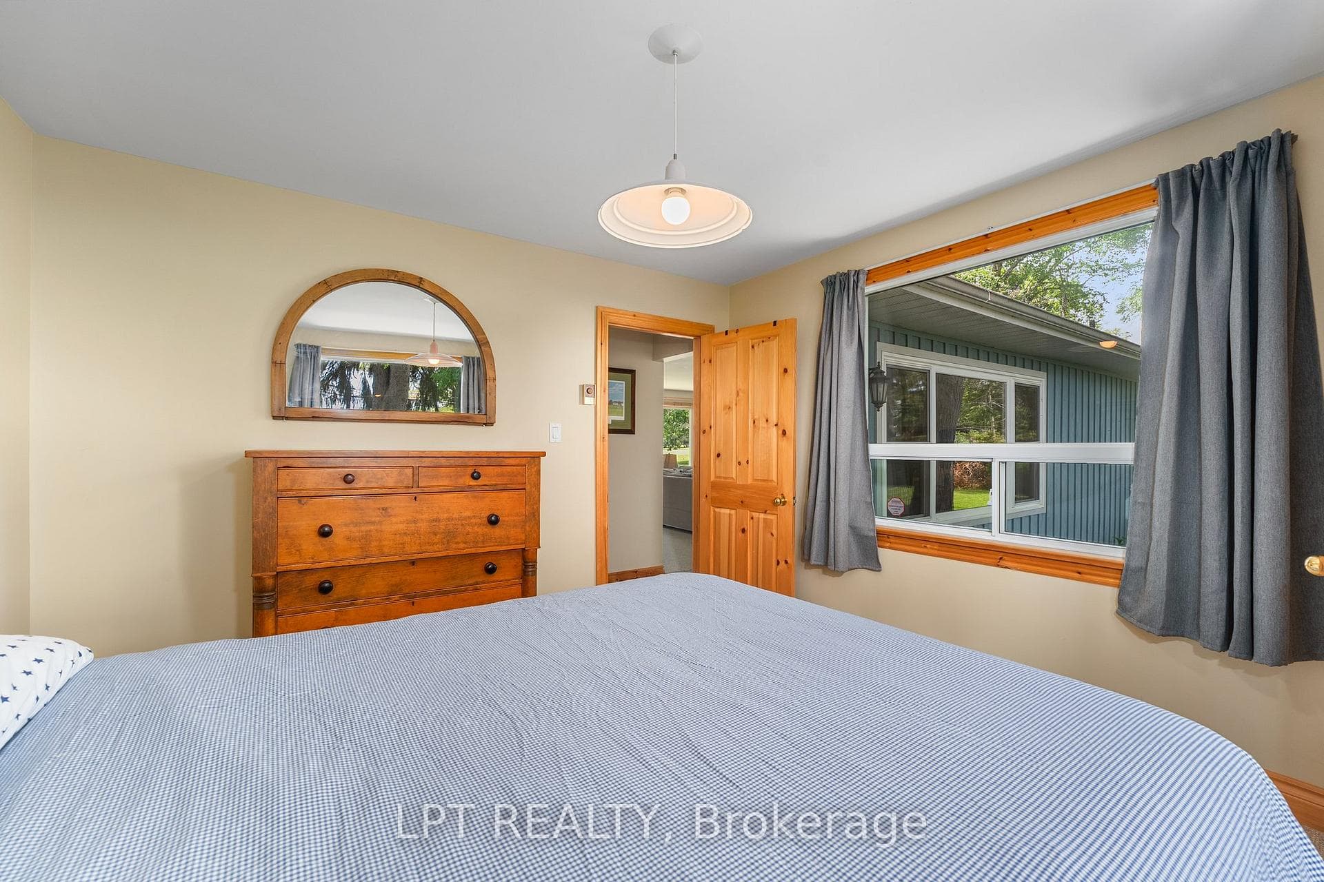 101 Hedge Road photo 24