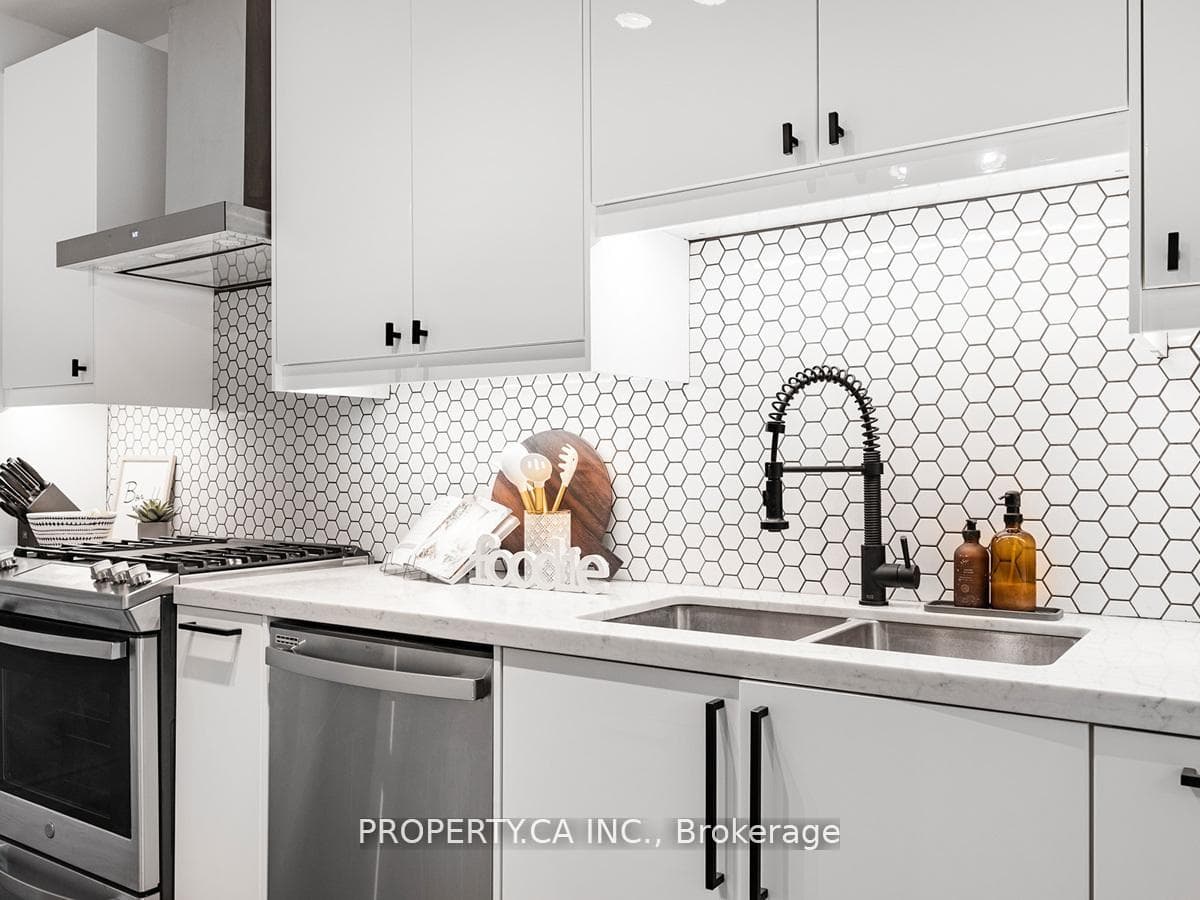29 Gilbert Avenue photo 9