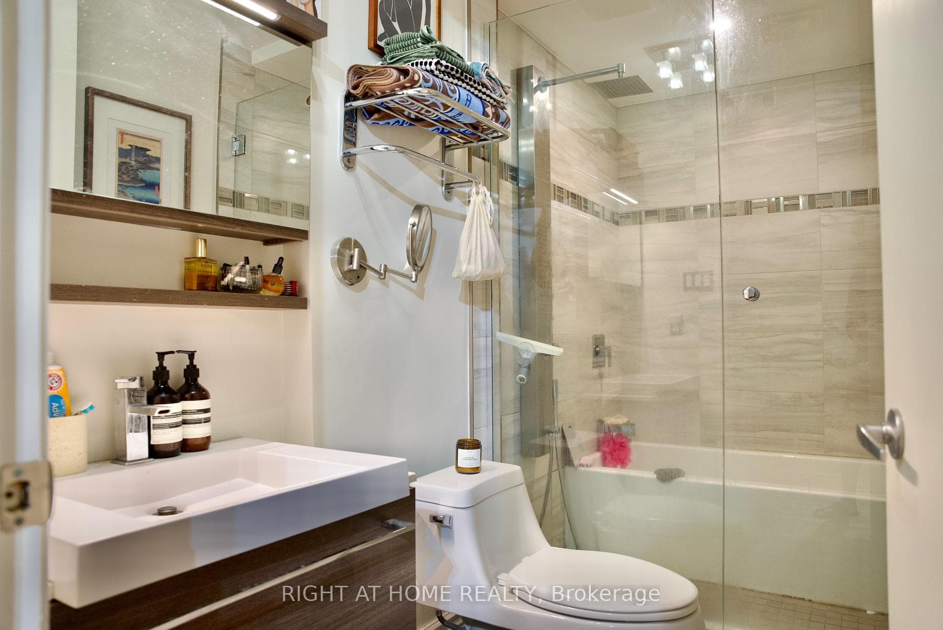 400 Mcleod Street Unit 109 photo 13