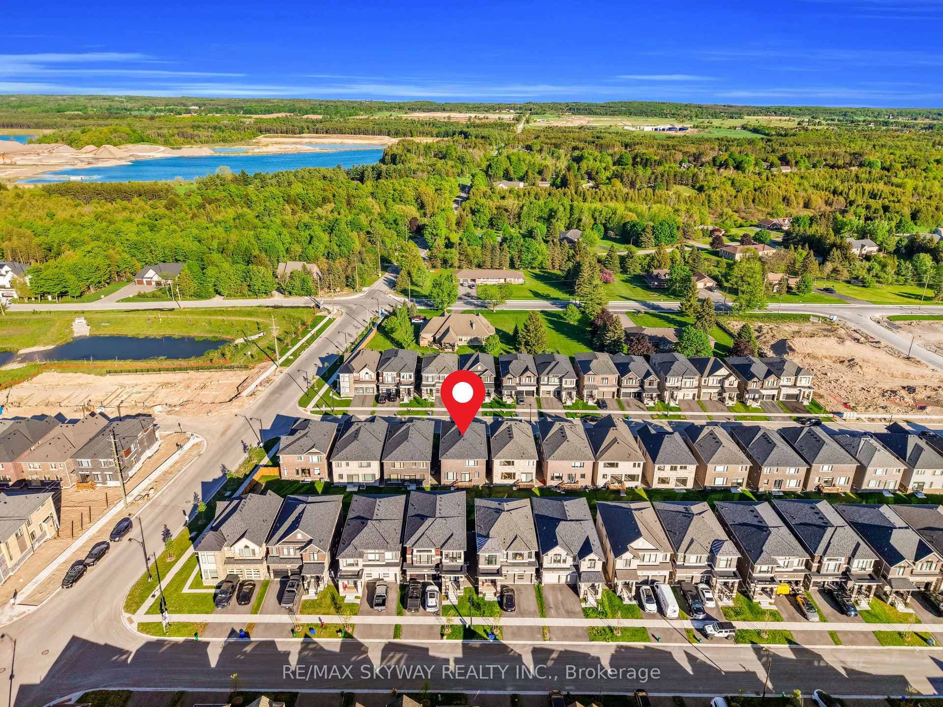 16 Tyler Avenue photo 45