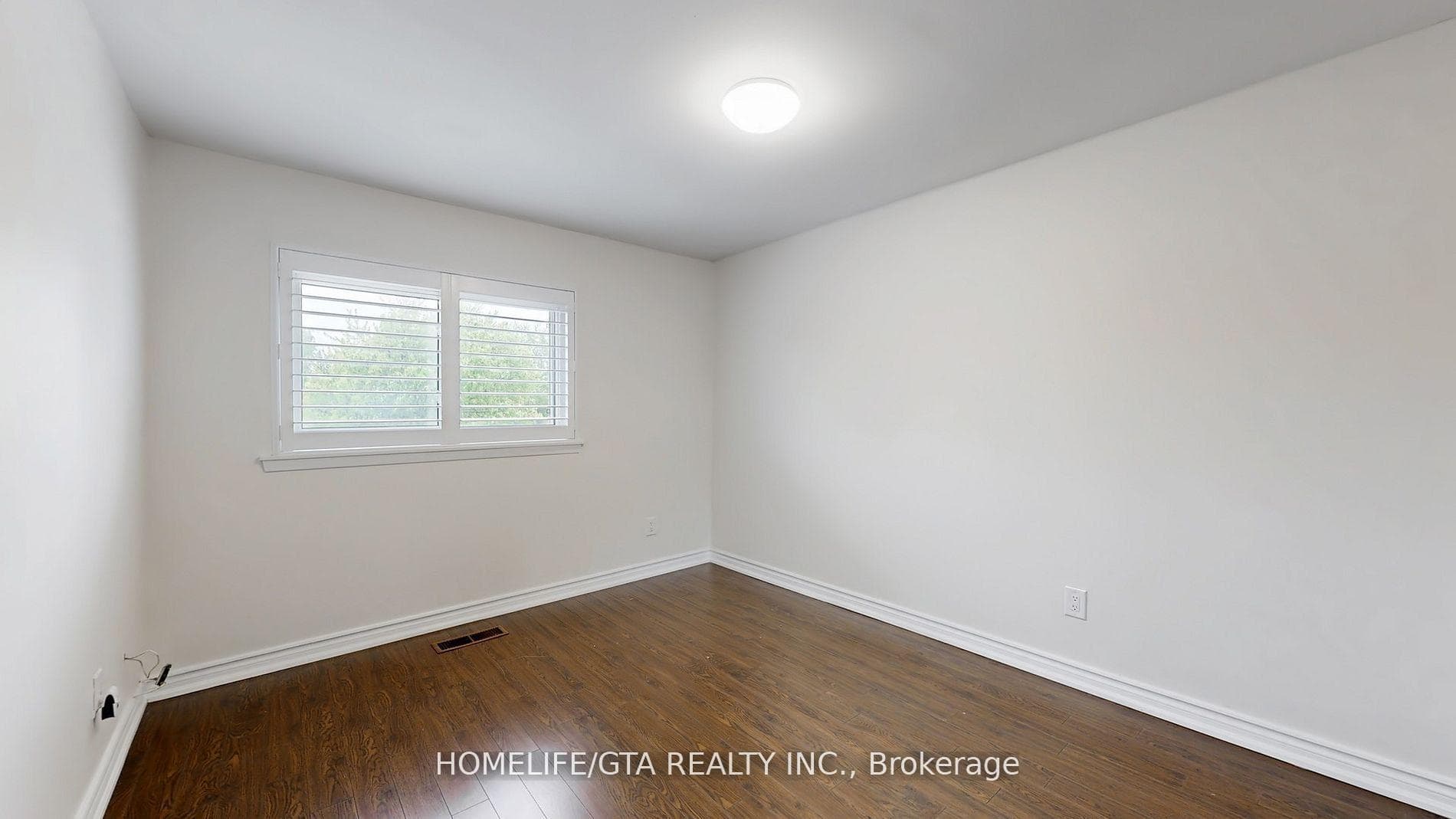 8 Whiteleas Avenue photo 33