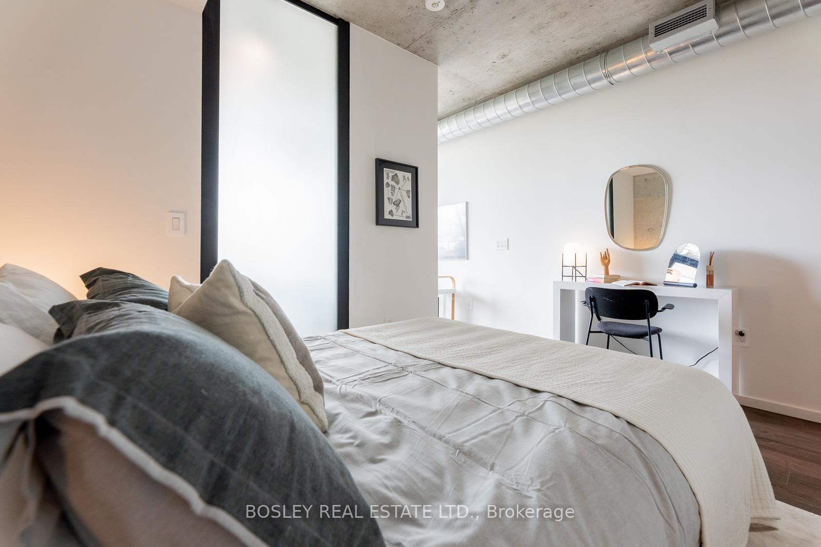 Bed/Study