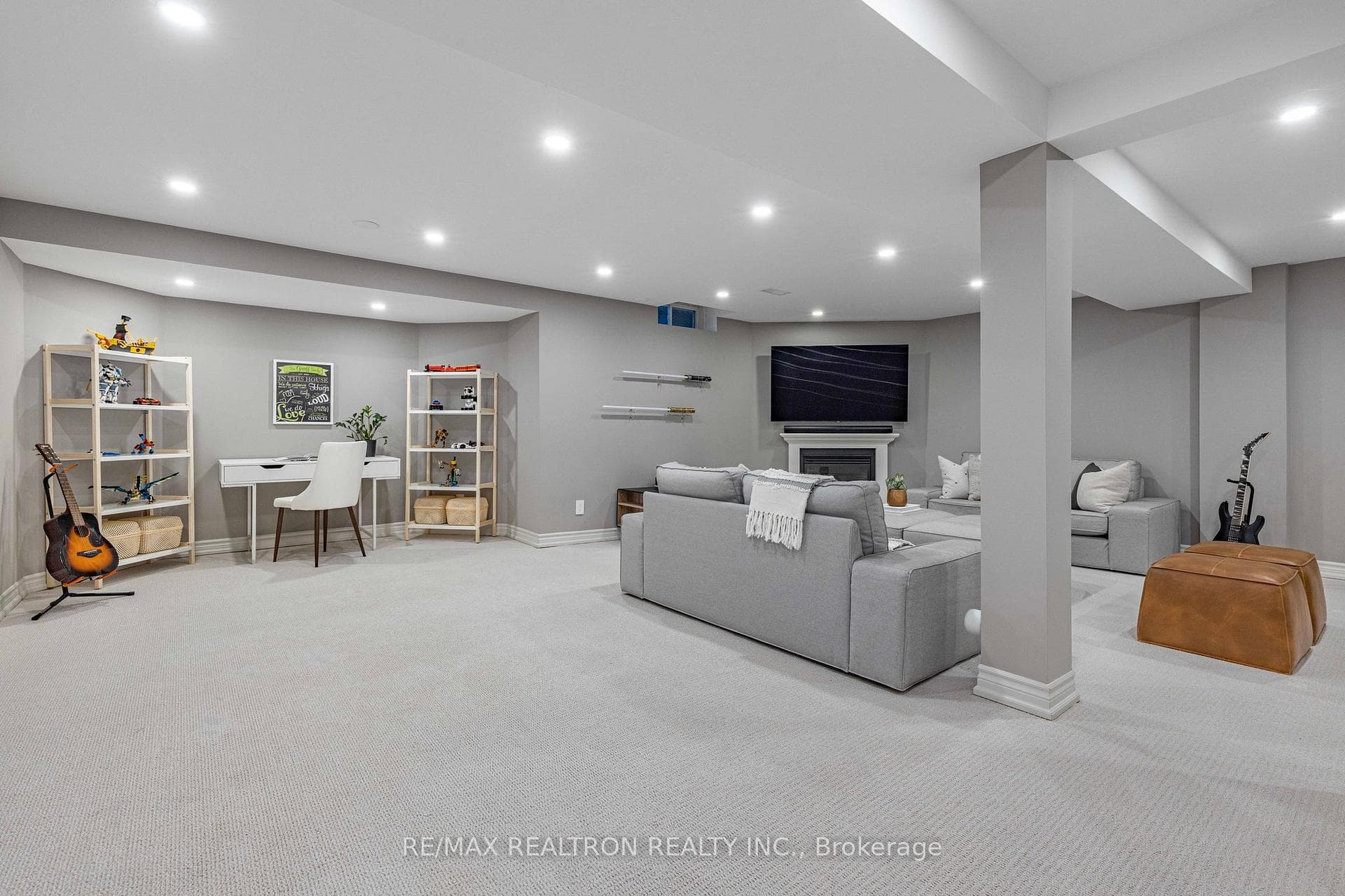 257 Petheram Place photo 30