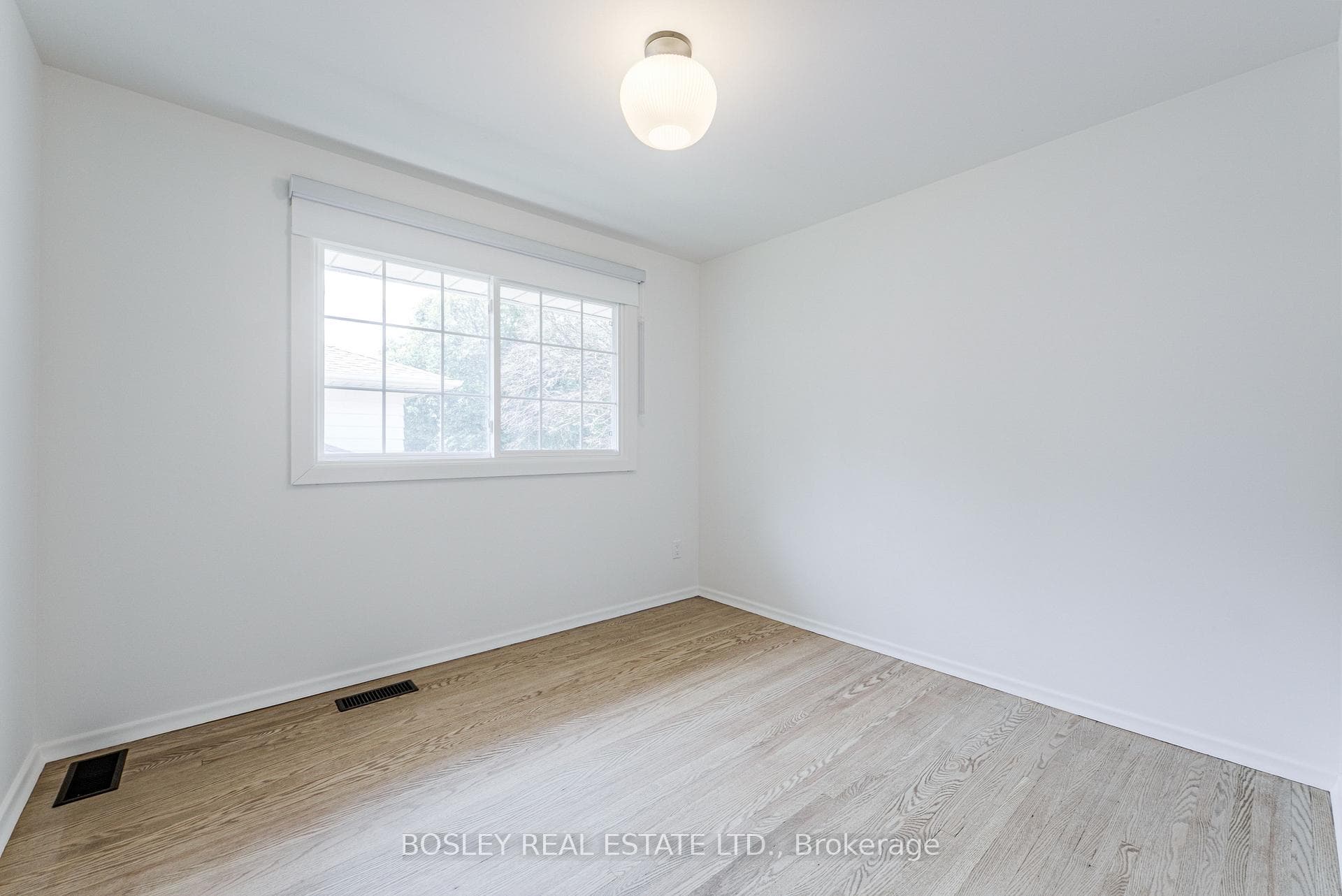 33 Forestbrook Crescent photo 29