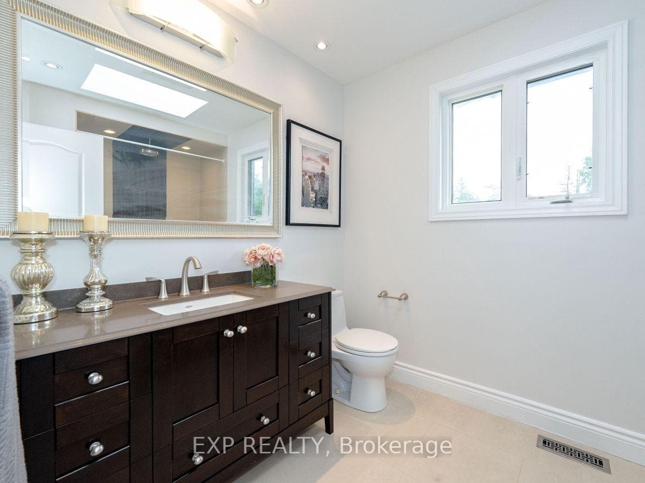 15 Rosegarden Crescent photo 35