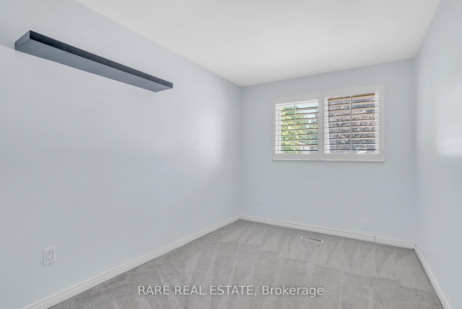 9 MEADOWLAND Avenue photo 24