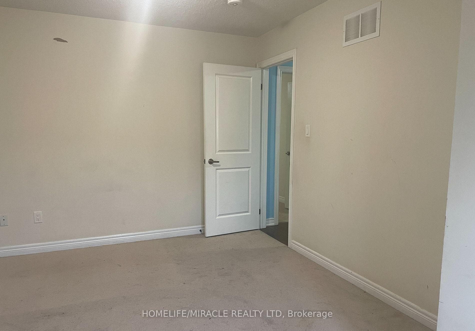46 Naperton Drive photo 22
