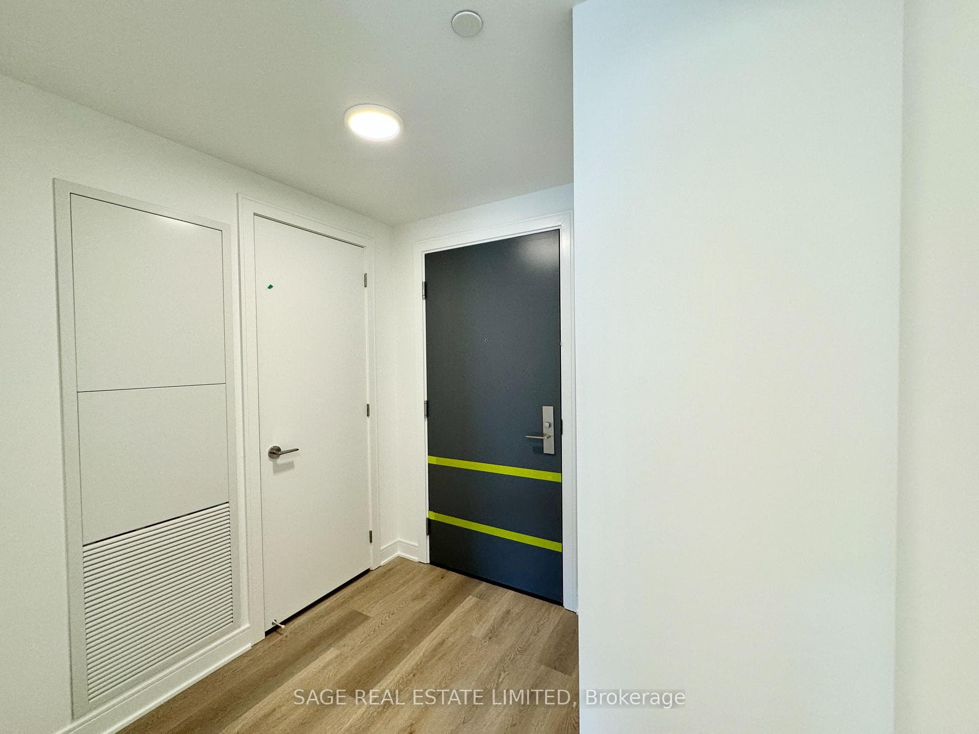86 Dundas Street Unit 806 photo 20