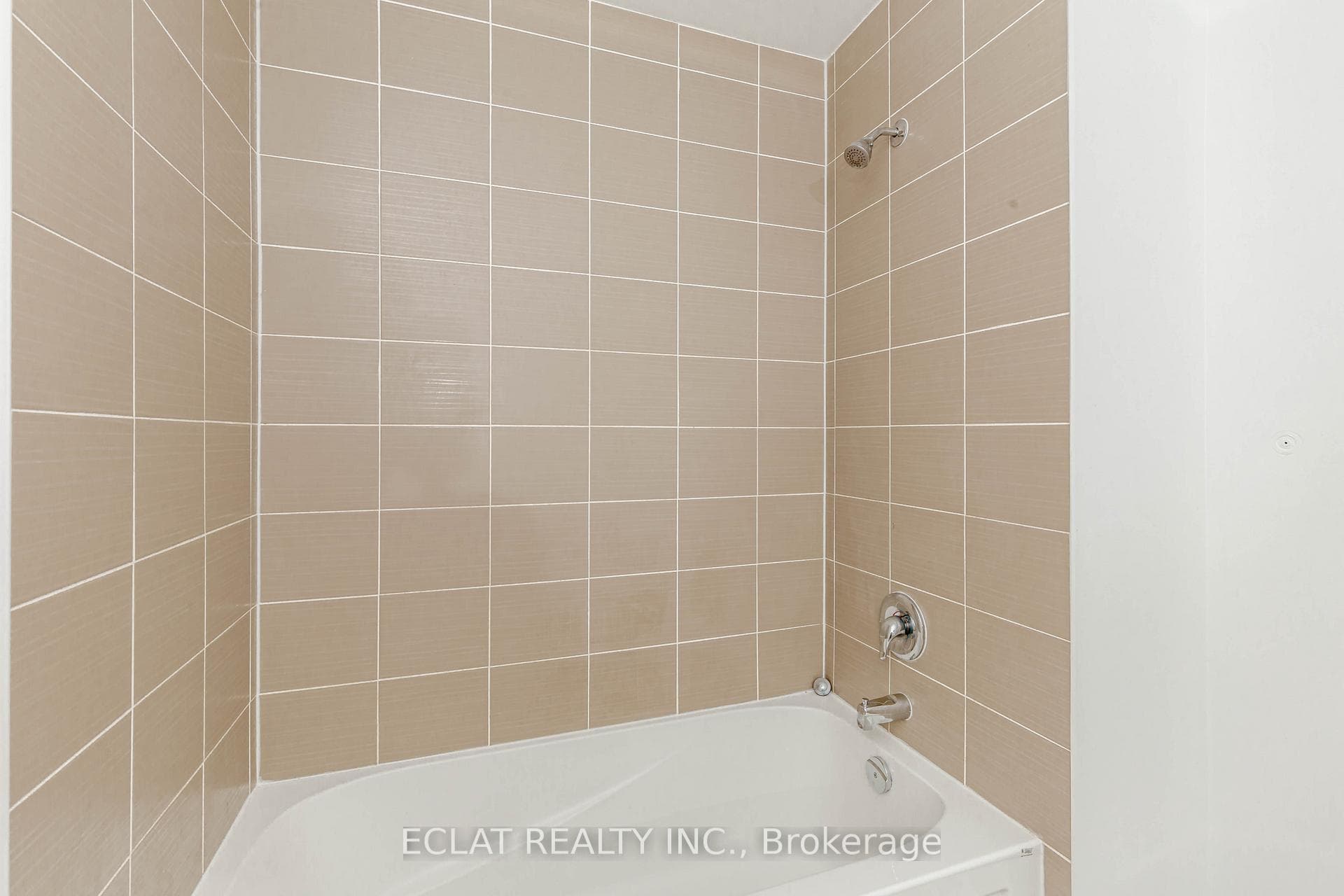 86 Enford Crescent photo 29