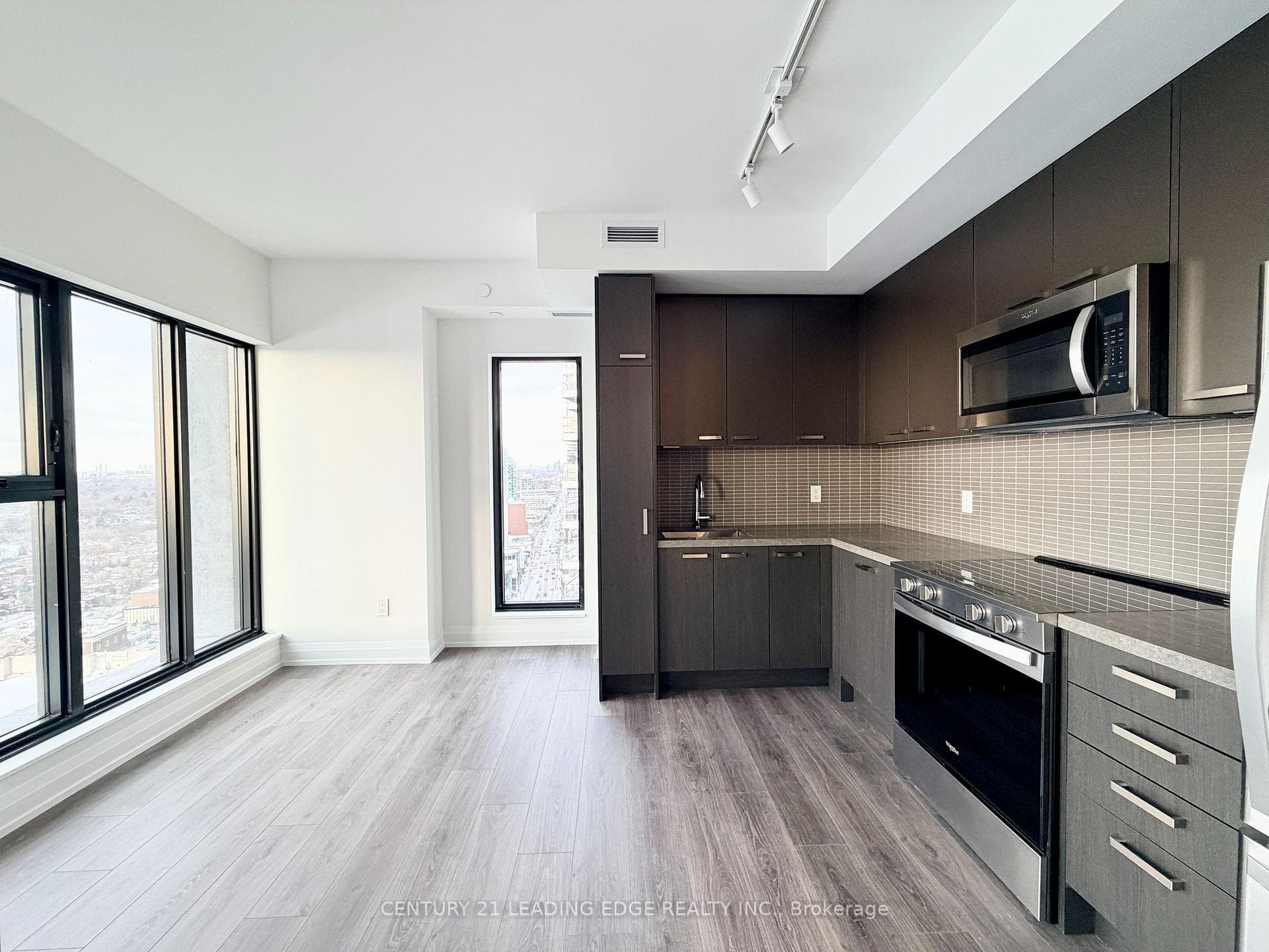 Dining/Kitchen