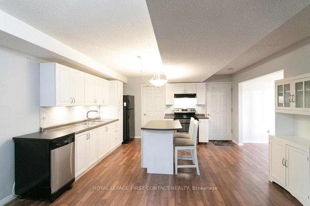 28 Hewitt Place photo 15