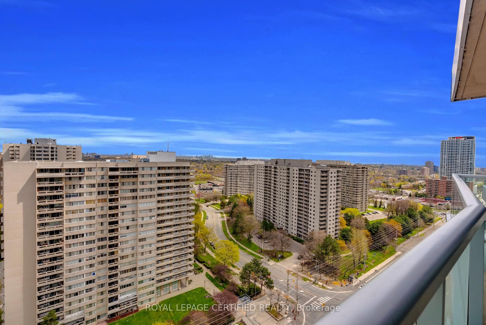 1 Elm Drive Unit 2101 photo 36