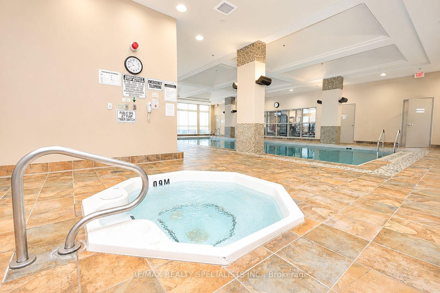 335 Rathburn Road Unit 707 photo 15