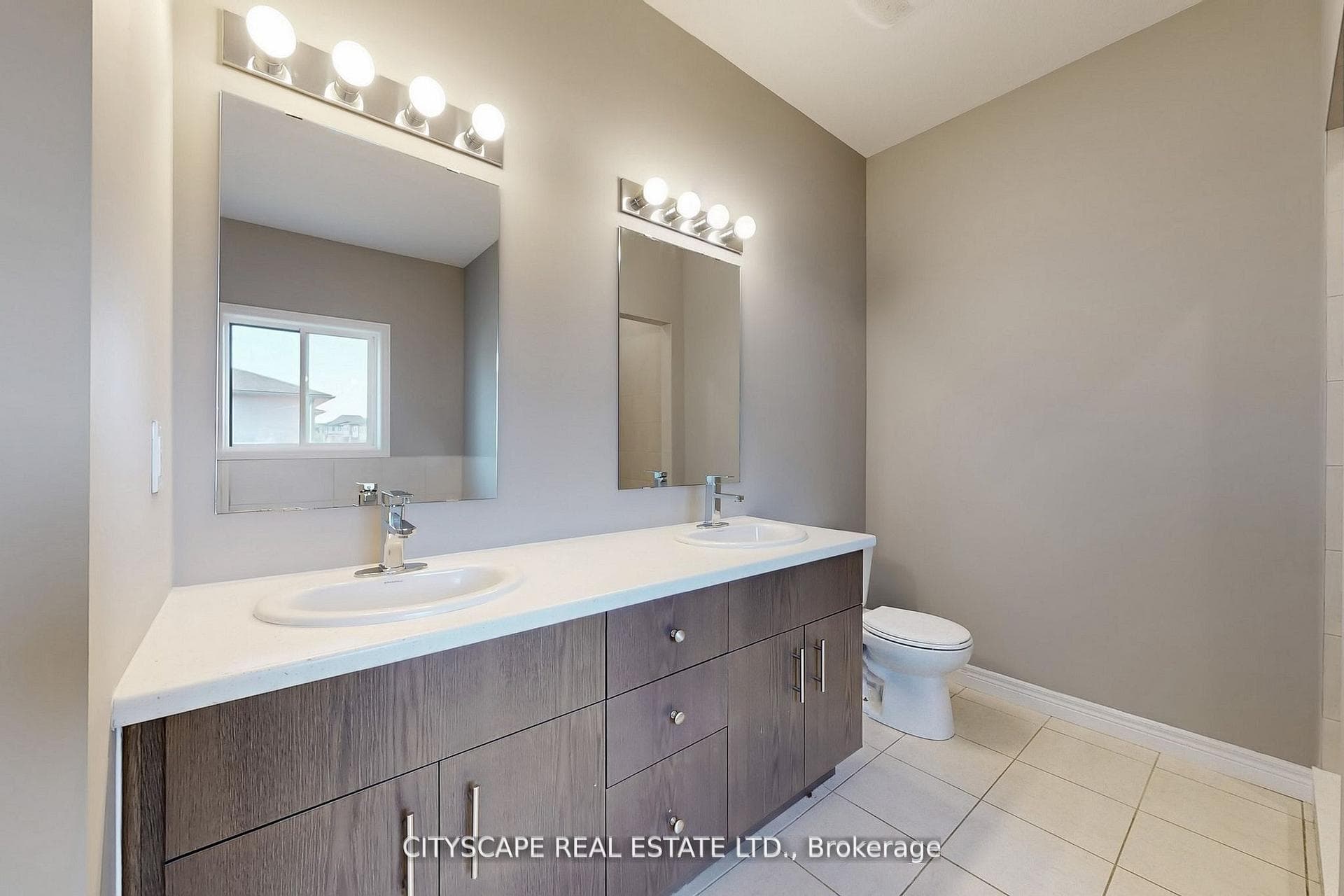 100 Tartan Avenue photo 30