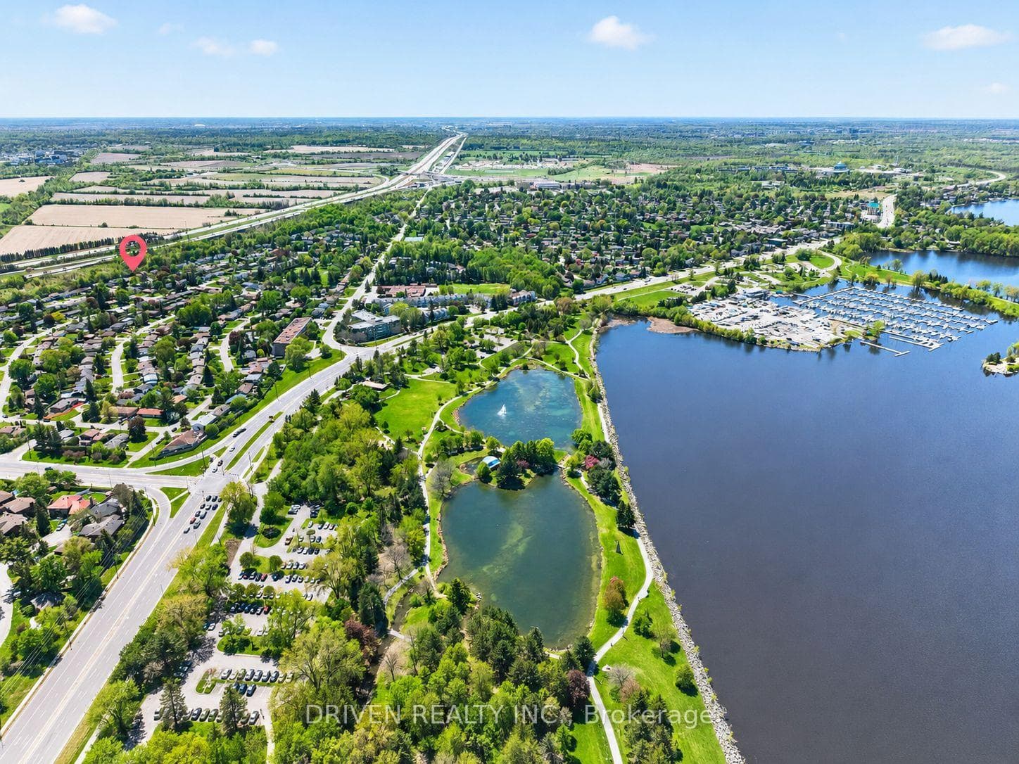 Close to 417, parks, beaches, and paths