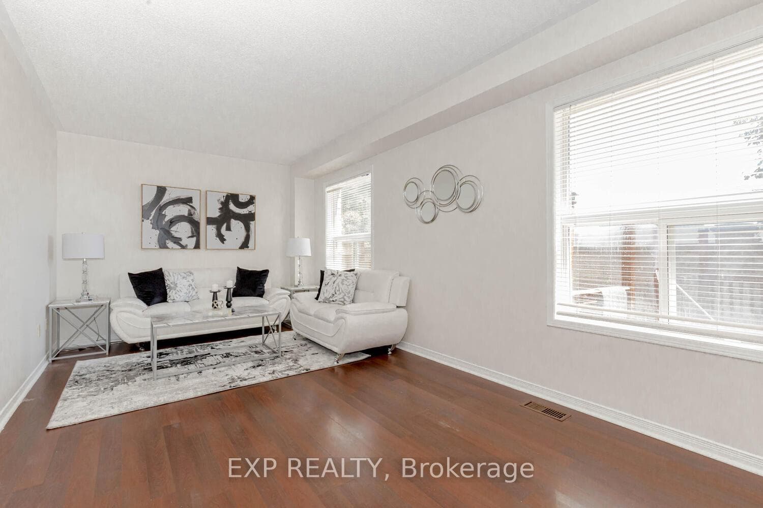 47 Giraffe Avenue photo 15