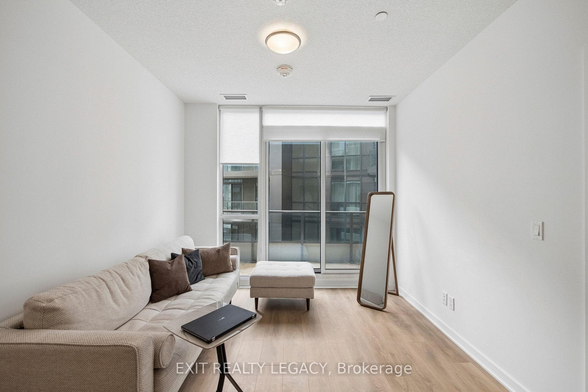 38 Forest Manor Road Unit 518 photo 10