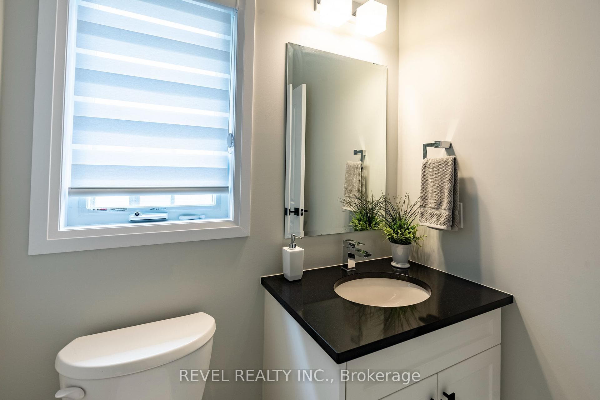 955 Stonecliffe Walk Unit 13 photo 7