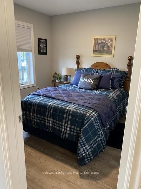 449 Wellington Street photo 9