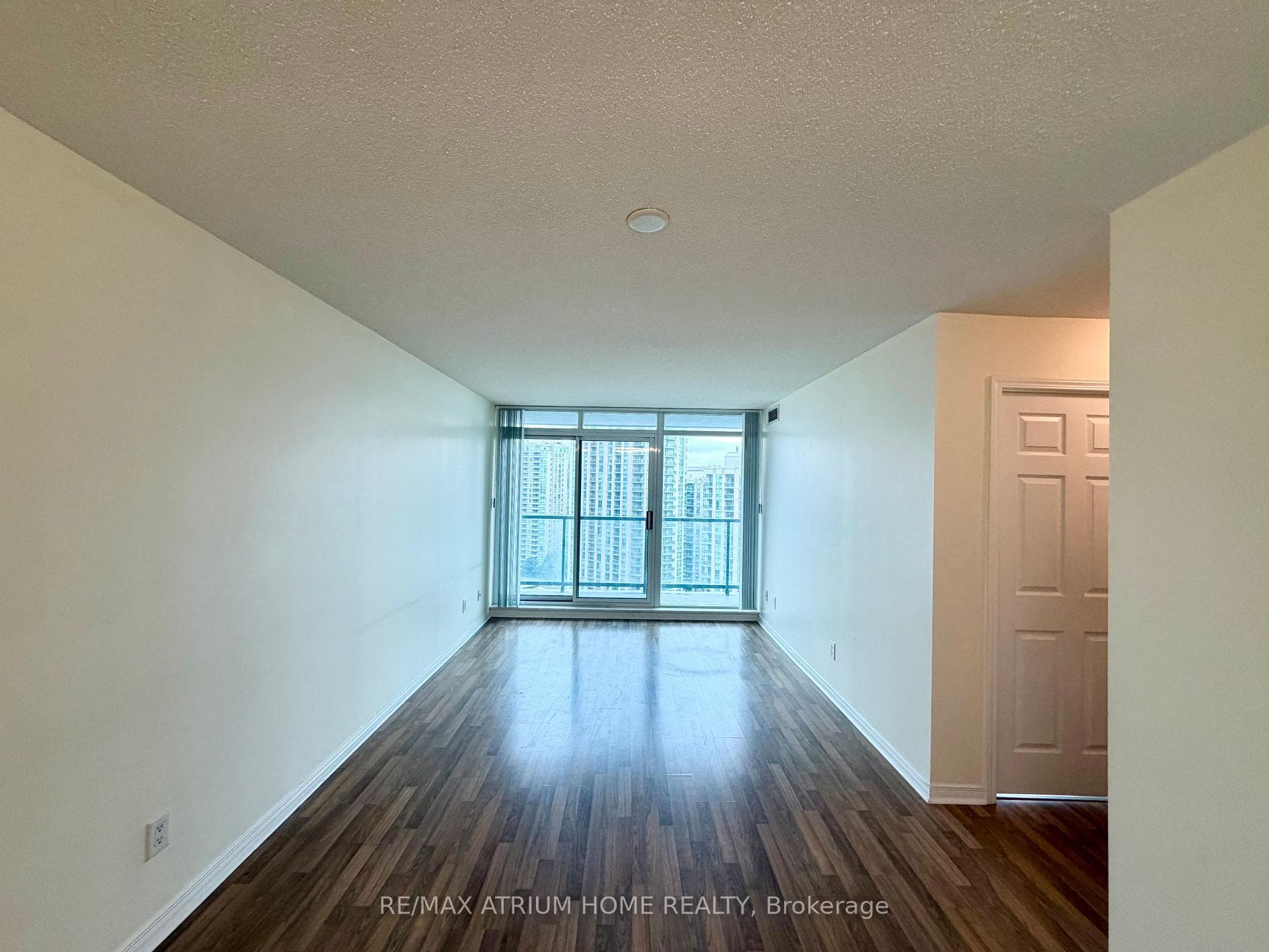 5508 Yonge Street Unit 2010 photo 6